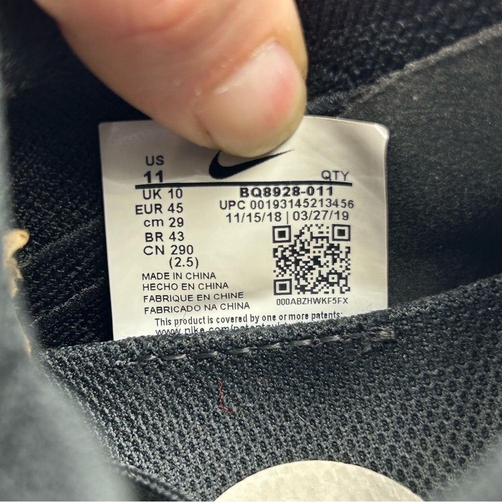 Nike Epic React FlyKnit Triple Black Shoes BQ8928-011 Size 11 Athletic Sneakers - Picture 6 of 9